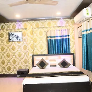  Guest house H R India